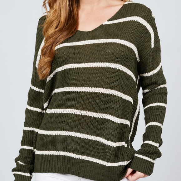 🌸NWT!Twist Back Stripe Sweater Top - Picture 4 of 4